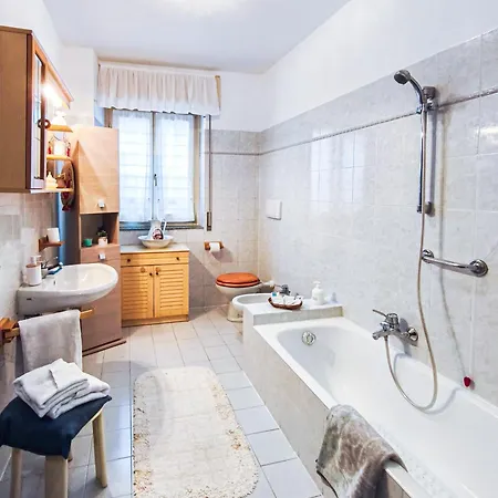 Lägenhet Casa Lea Como